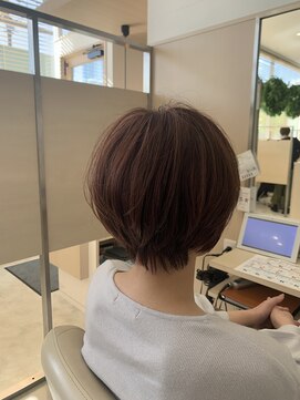 アドラーブル 長岡リバーサイド千秋店(adorable) 大人ショート　艶感ピンクブラウン