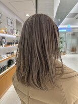 ピークアブー アヴェダ ギンザシックス(PEEK-A-BOO AVEDA GINZASIX) 育てるハイライトカラー グレイヘア 