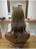 オリーブベージュカラー