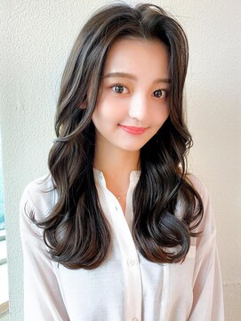 ラルユー 金山(LallYou) 後れ毛が可愛い顔周りハイレイヤーロングチェリーブラウン