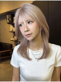 ピンクベージュ、レイヤーカット、ダブルカラー、ケアブリーチ