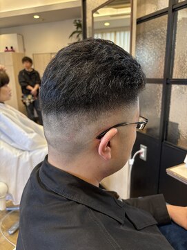 シュヴー 築地(CHEVEUX) 夏使用！好印象刈り上げ