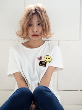 ネフ(NeF) センターパートが大人かわいいタンバルモリのボブ☆