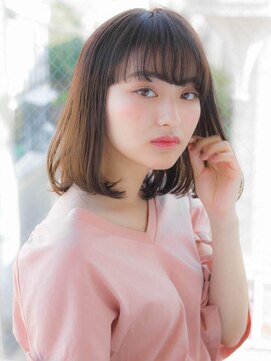 ルティア(Lutia) ロングボブ シースルーバング アッシュカラー