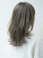 ニーフ 恵比寿(neaf)&nbsp;カーキグレージュ×ゆるふわデジタルパーマ　市毛裕也