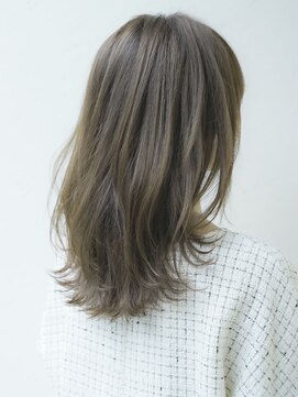 ニーフ 恵比寿(neaf) カーキグレージュ×ゆるふわデジタルパーマ 市毛裕也