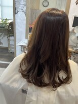 ラウラアンドロー(LAURA&RO) 大人な雰囲気ただようフェミニンカール