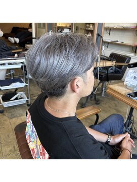 グラ デザイン アンド ヘアー 天王寺店(GRAS DESIGN & HAIR by HEADLIGHT) ブリーチ回数必須メンズシルバーカラー
