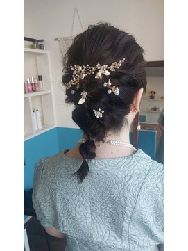 キキヘアメイク(kiki hair make) あみおろしヘア