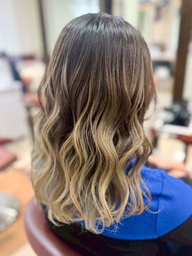 ヘアークリアー 川口鳩ケ谷 抜け感たっぷりロングバレイヤー