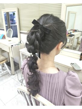 リサ 恵比寿(risa.) 編みおろしポニーテール