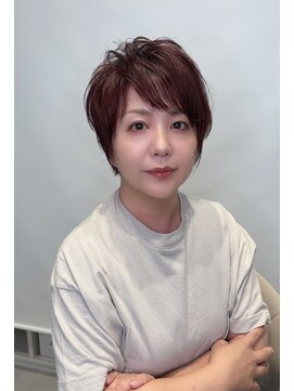 ヘアデザイン ファブロ(hair design FABRO.) 【FABRO.東】艶と軽さの大人ショート×ワインレッドカラー♪