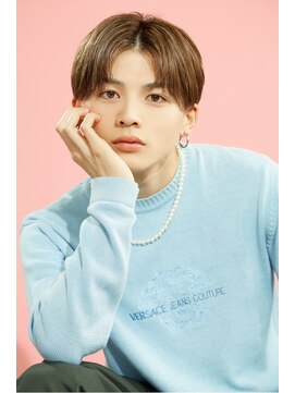 ゴート(GOATO) ラウンドマッシュ ナチュラル センターパート 鹿児島カラー