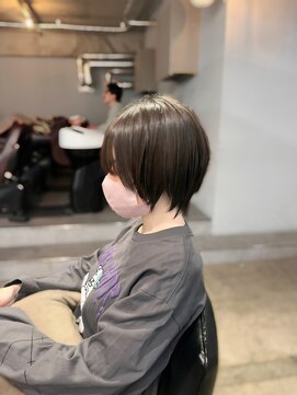 リラ バイ クオーレ(LIRA by CUORE) 髪質改善でスタイリングが楽になるショート