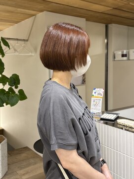 サーリー(SURLY) オレンジベージュ/丸みショートボブ顔まわりレイヤー
