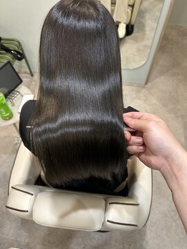 ルネア(Runea) 縮毛矯正、髪質改善