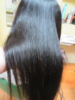 ヨシユキコンディショニング&nbsp;ダメージレスな縮毛矯正「強いくせ毛～ダメージ毛まで対応」13４