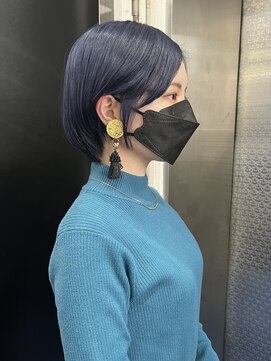 ホワイト 梅田(white) #ダークブルー/冬カラー