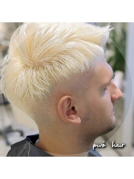 ピヴォヘアー(pivo hair) ホワイトブロンド ハイトーンカラー フェードカット