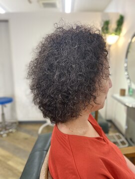 ビィーワンイースト(Be 1 EAST) スパイラルパーマ