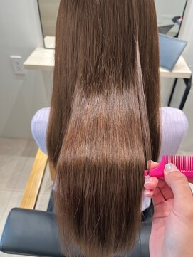 カエラ(kaela) 【kaela satomi】髪質改善×酸性ストレート