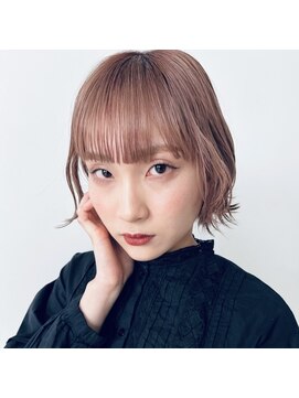 モッズヘア 福岡天神店 シアーピンク切りっぱなしボブ