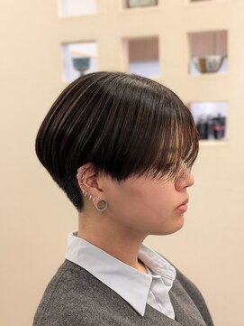 刈り上げハンサムショート