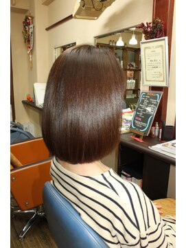 ケルア(KELUA) 【KELUA】ツヤサラなロブヘア