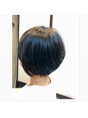ショートボブ