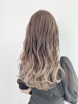 オンザ(ONTHE)&nbsp;ホワイティベージュグラデーションロングスタイル【林京平】