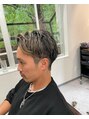 オルカ(ORCA) ハイライトを活かした、ツーブロック刈り上げスタイル