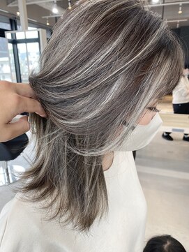 リア 近鉄八尾店(Lia) コントラストハイライト