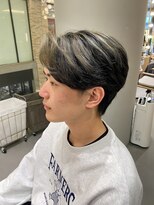 ウノプリール 茶屋町店(unopulir)&nbsp;シルバーメッシュ メンズハイライト センターパート