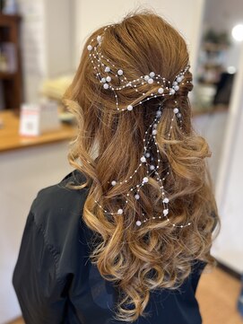 ヘアーコンセプト(HAIR CONCEPT) ハーフアップのヘアセット