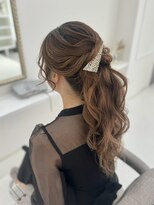 モカラ バイ レーコ(mokara by REKO)&nbsp;ポニーテールアレンジ