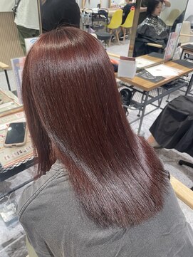 ゼストララ(ZEST Lara) ワンカラーで作るレッドカラー