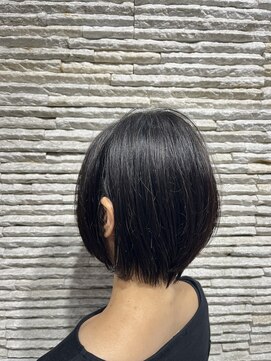 ビス リアン 川口店(Vis lien) 20代30代40代前下がりストレート小顔補正立体カット