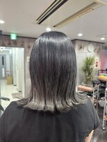 トゥーミー(to mee)&nbsp;【外国人風】透明感抜群！大人綺麗なグレージュグラデーション