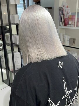 ベレーザ 渋谷(BELEZA) 10421ニュアンスカラーシルバーアッシュ韓国ハイトーンカラー