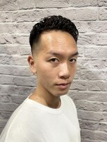 グレイスフル バーバープラチナム 六本木店(Graceful Barber platinum)&nbsp;アイロンパーマで作る束感フェードショート