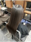 乾かすだけでツヤツヤストレート！