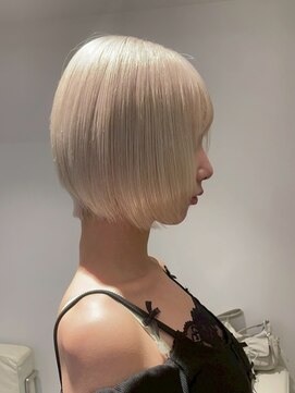 ベレーザ 渋谷(BELEZA) 17958金髪ハッシュボブミルクティーブロンドホワイトアッシュ