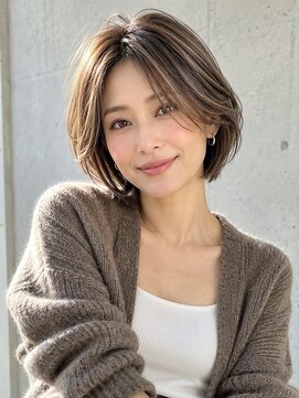 ノア(NOA) 【NOA】白髪ぼかしハイライト×大人小顔ショートボブ