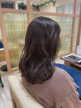 アドラーブル 長岡リップス旭岡店(adorable) 透け感♪赤みオフ◎ラベージュカラー ゆる巻きロングヘア