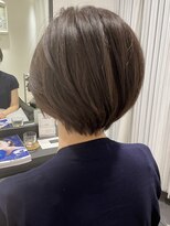 ラブクロムトーキョー オモテサンドウ(LOVECHROME OMOTESANDO)&nbsp;丸みショート　センターパート