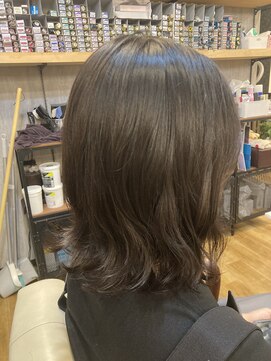 ラシクベル(Lashiku Belle) 外ハネミディアム