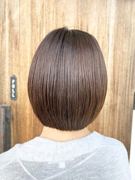 シャポン ボブ × くすみベージュ