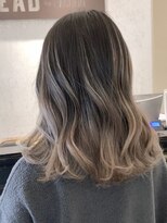 リード バイ ラグーン(LEAD by LAGOON)&nbsp;ミルクティーベージュダブルカラーハイライトバレイヤージュ