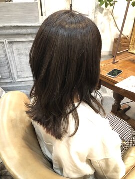 モワ 仙台(Mois) インナーカラーレッドブラウン髪質改善似合わせカットイメチェン