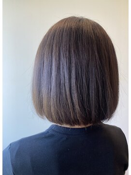 スリーバイザサロン(THREE by the salon) 肩上ボブ